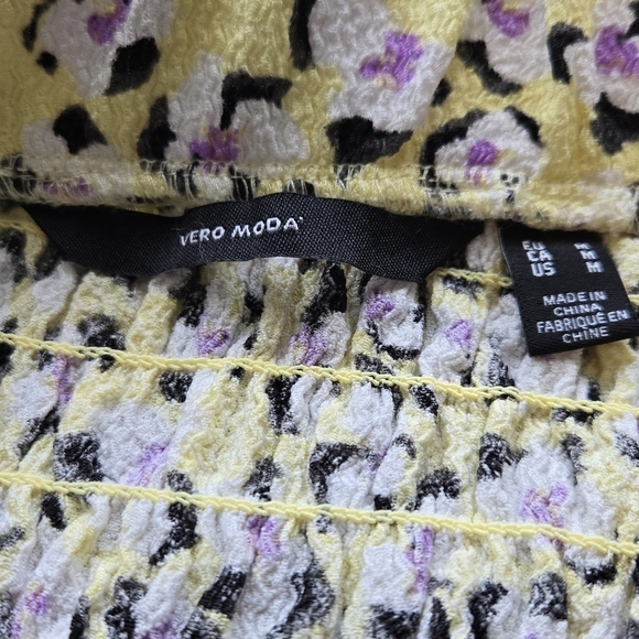 Vero Moda Olia Floral Smocked Mini Skirt Sz M Womens - Picture 8 of 10